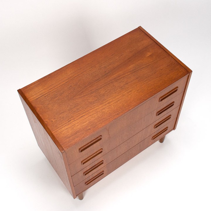 P. Westergaard Mid-Century vintage Deense ladekast