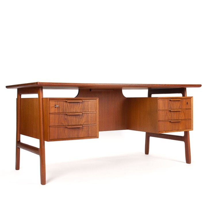 Large Mid-Century desk model 75 design Omann Jun
