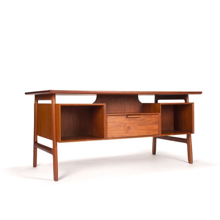 Large Mid-Century desk model 75 design Omann Jun