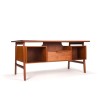 Groot Mid-Century bureau model 75 ontwerp Omann Jun