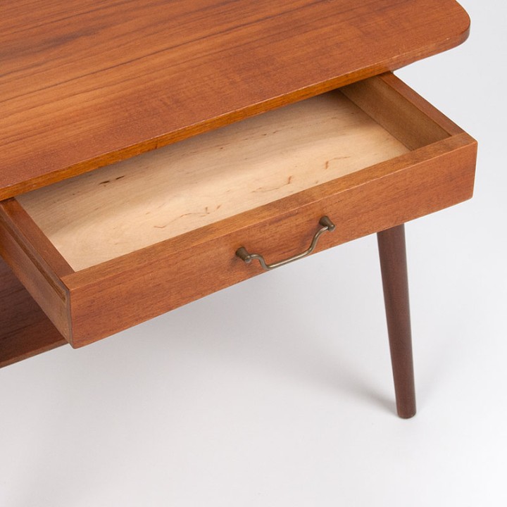 Teak Deens vintage tafeltje met kleine lade