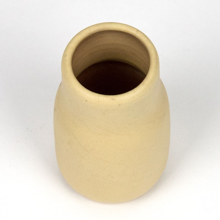 Geel kleine vintage keramiek vaas van Mobach Utrecht