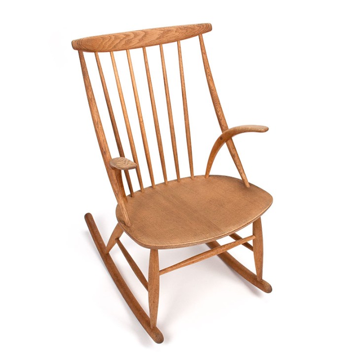 Illum Wikkelsø Mid-Century eiken schommelstoel model IW3