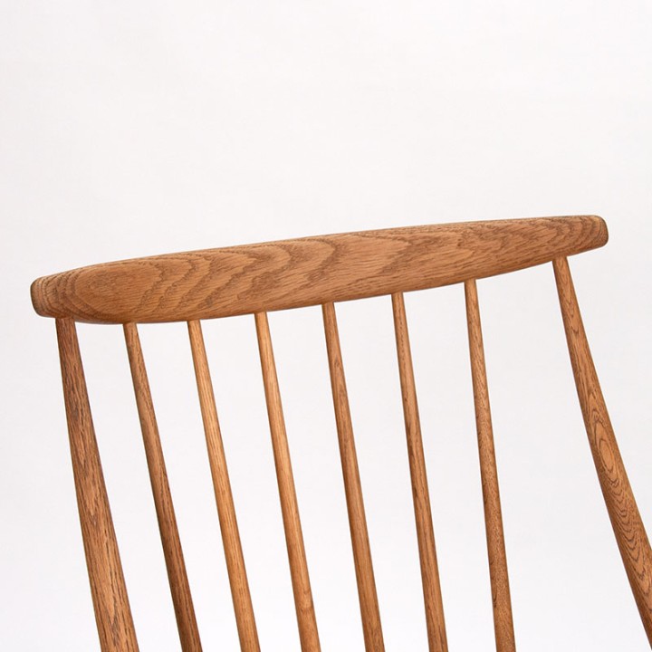 Illum Wikkelsø Mid-Century eiken schommelstoel model IW3