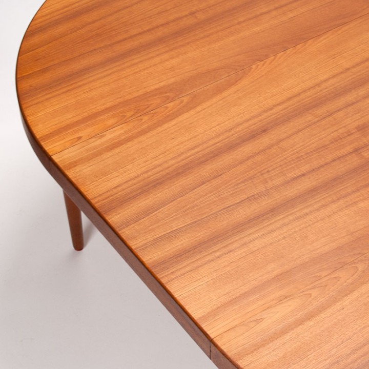 Kai Kristiansen Mid-Century round extendable dining table