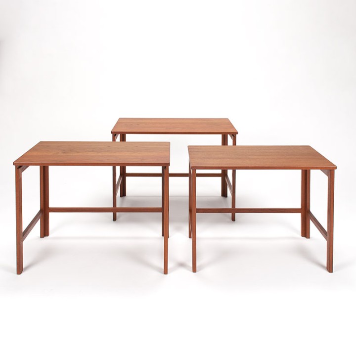 Peter Hvidt en Ola Mølgaard-Nielsen Mid-Century nesttafels voor