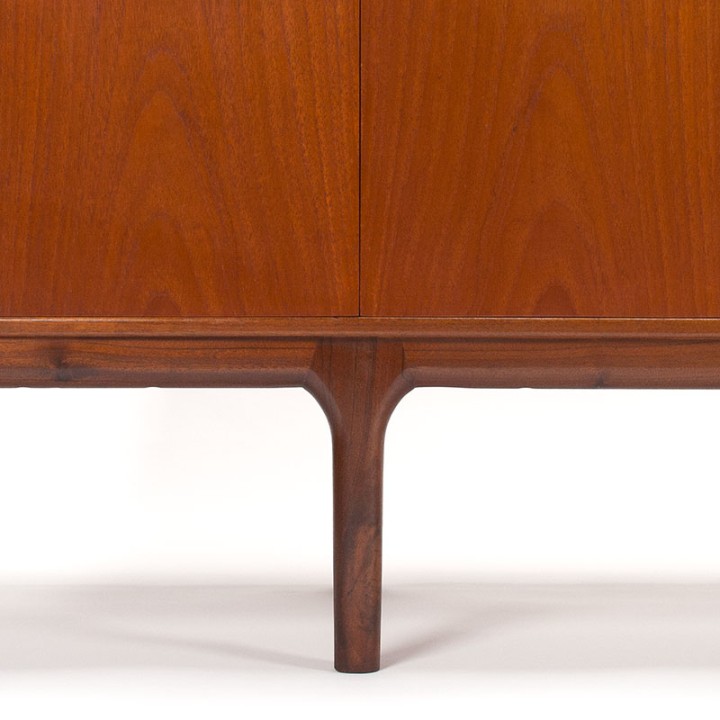 McIntosh lang teakhouten Mid-Century dressoir