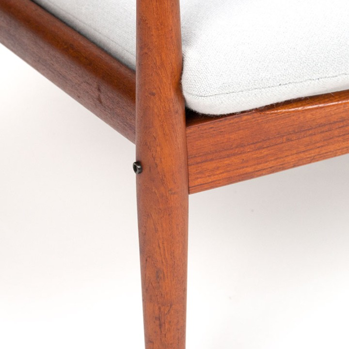 Grete Jalk model 218 Mid-Century armchair for Glostrup