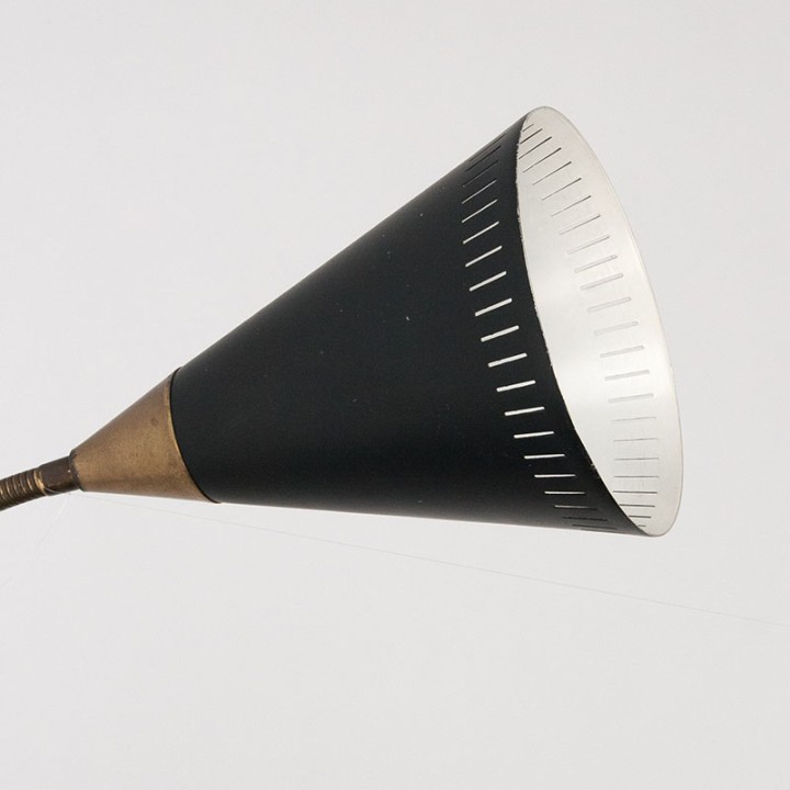 Deense Mid-Century wandlamp messing en zwart metaal