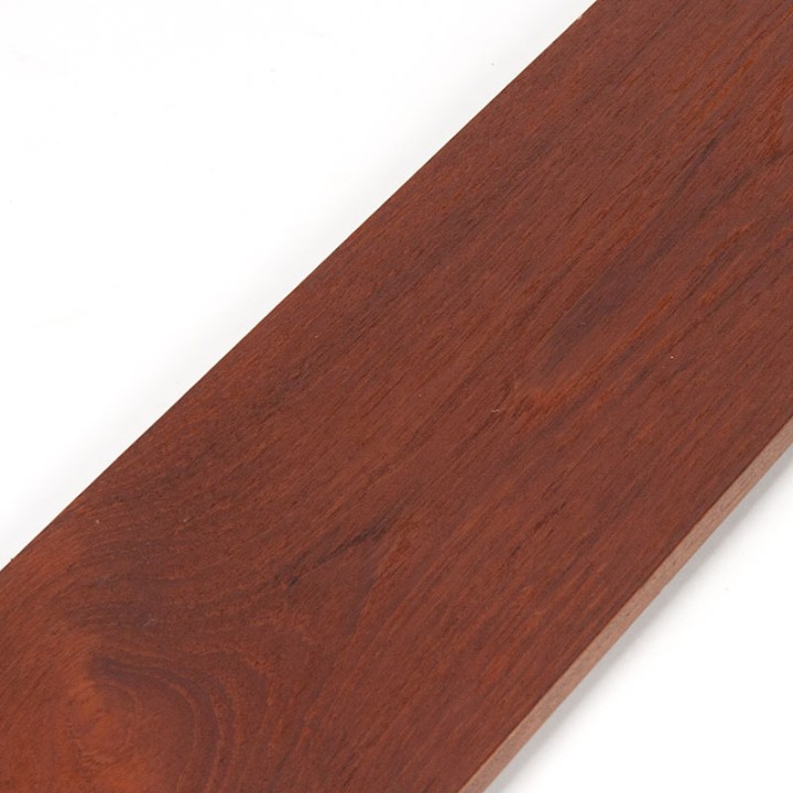 Teakhouten Mid-Century boekenplank met messing beugels