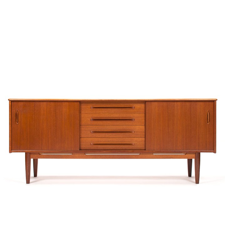 Nils Jonsson Mid-Century Modern vintage Troeds Bjärnum dressoir