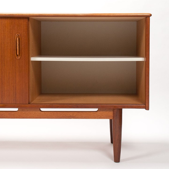 Nils Jonsson Mid-Century Modern vintage Troeds Bjärnum sideboard