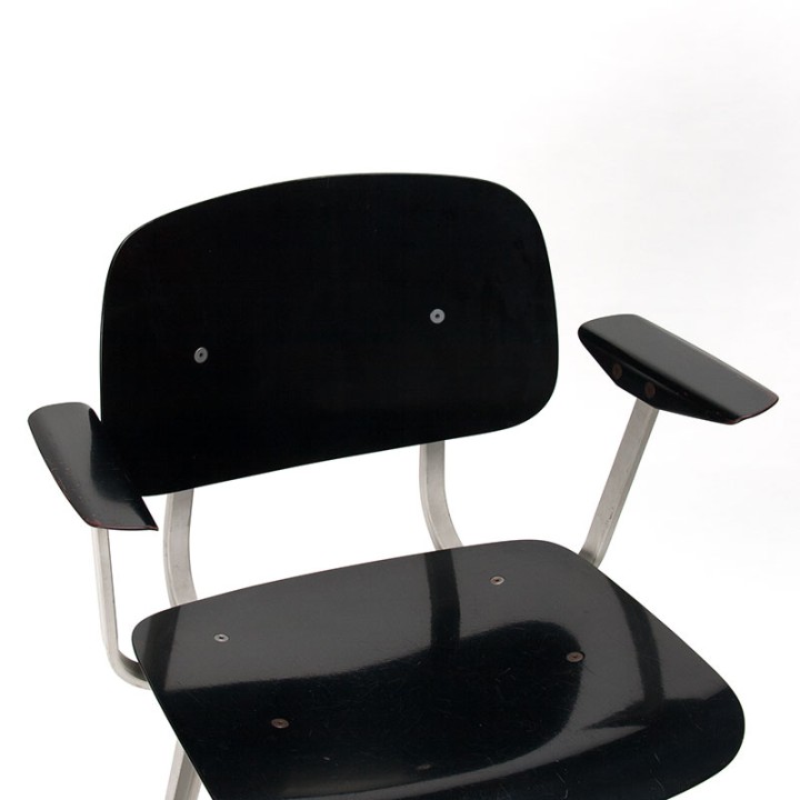 Friso Kramer Revolt chair with armrests from 1961