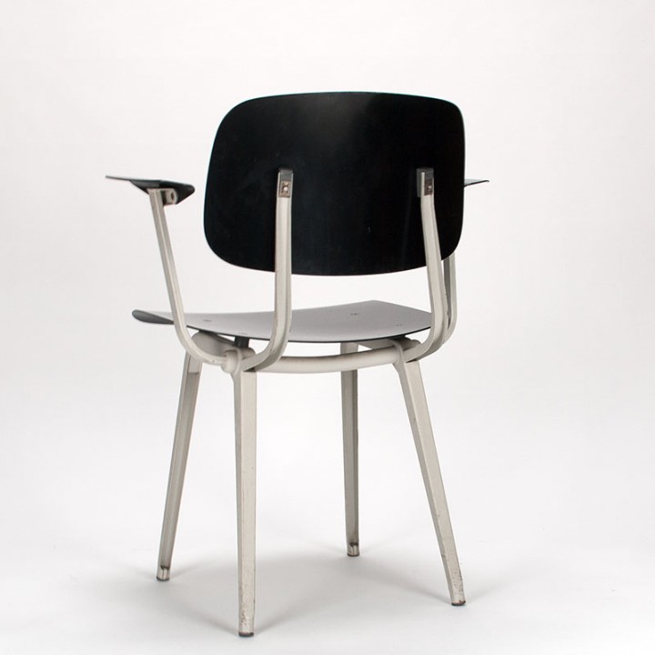 Friso Kramer Revolt chair with armrests from 1961
