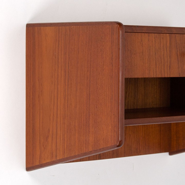 Deens teak Mid-Century wandkastje in teak