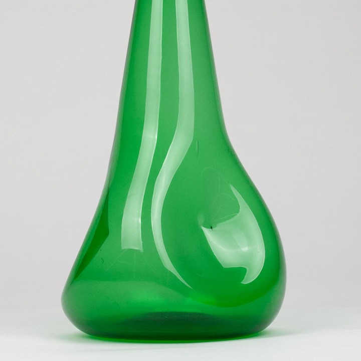Grote glazen vintage fles/ karaf in groene uitvoering