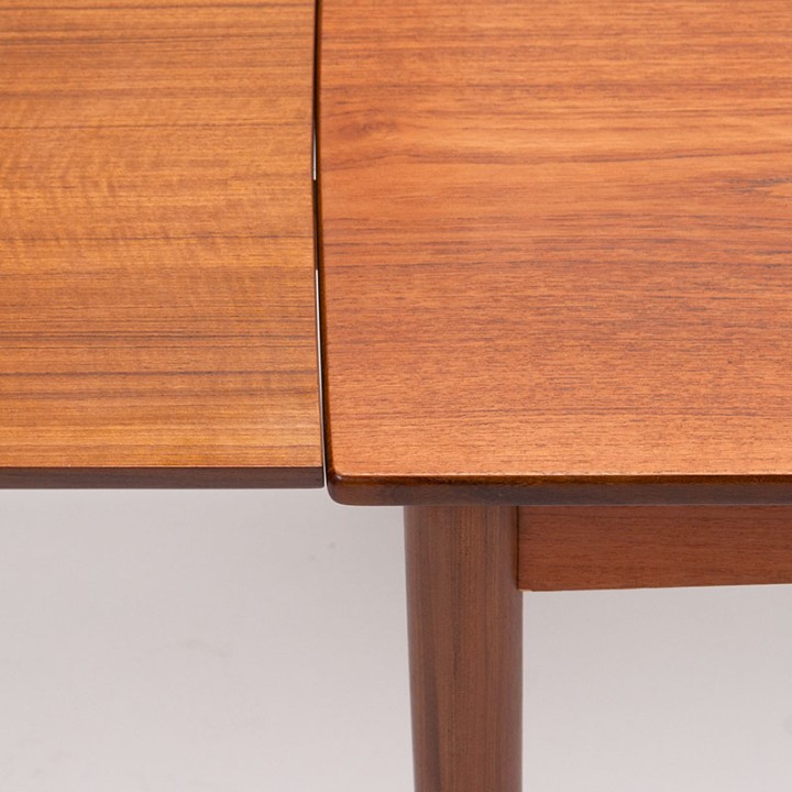 Extendable Mid-Century Danish teak dining table