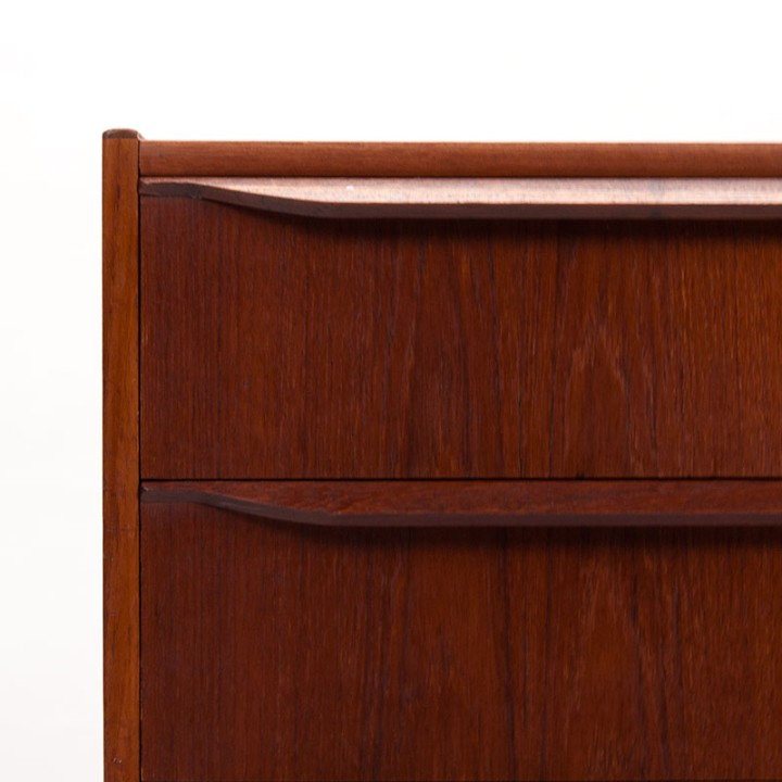 Groot model Deense Mid-Century teakhouten ladekast