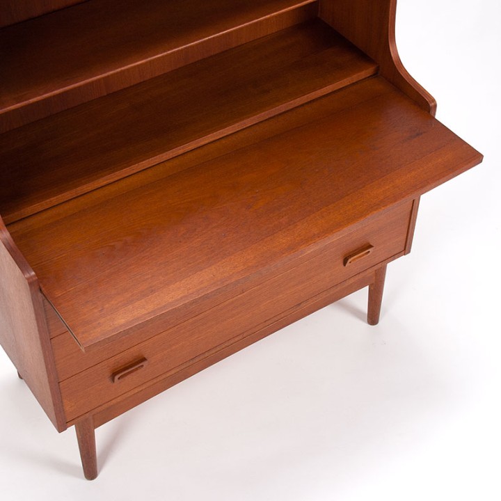 Hoog model Deense Mid-Century kast ontwerp Johannes Sorth