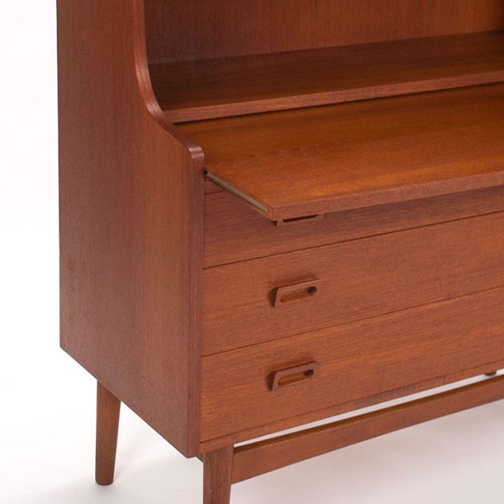 Hoog model Deense Mid-Century kast ontwerp Johannes Sorth
