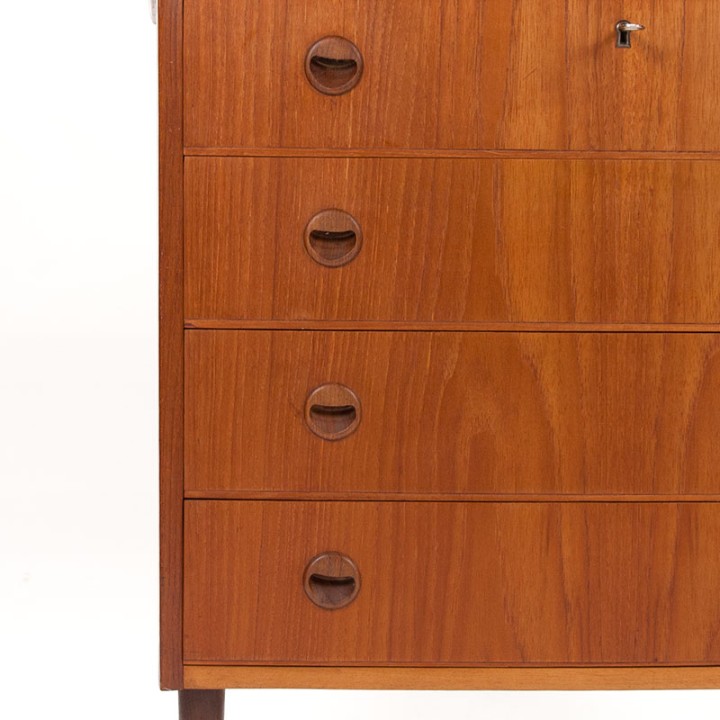 Mid-Century teakhouten commode ladekast met bolle voorzijde