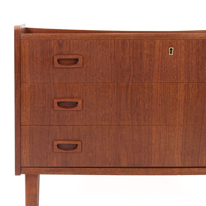 Brede ladekast Deens Mid-Century vintage model