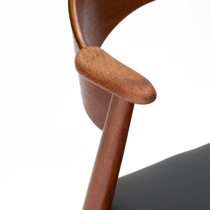 Mid-Century Danish model 32 chair from the Korup Stolefabrik