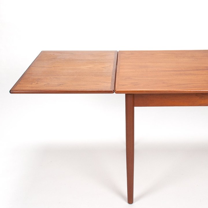 Danish extendable teak Mid-Century dining table