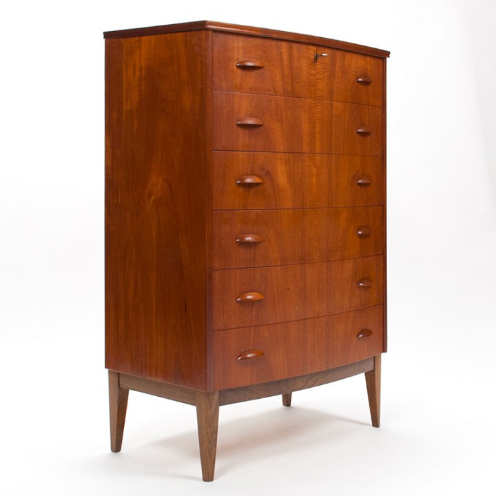Teak large model Danish Mid-Century vintage dresser