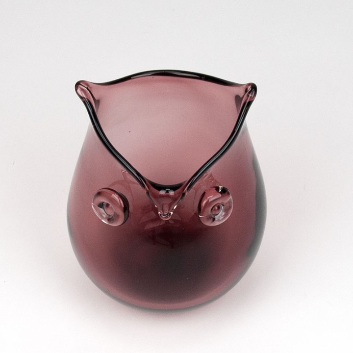 Mid-Century vintage paarse vaas vormgegeven als uil