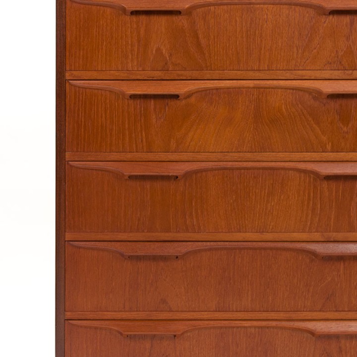 Trekanten Mid-Century ladekast in teak van Klaus Okholm