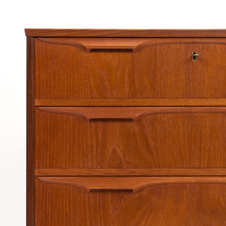 Trekanten Mid-Century ladekast in teak van Klaus Okholm