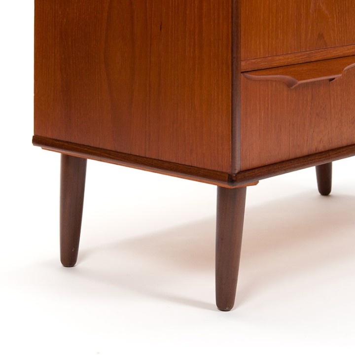 Trekanten Mid-Century ladekast in teak van Klaus Okholm