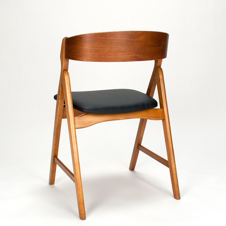 Set van 4 vintage model 71 stoelen ontwerp Henning Kjaernulf