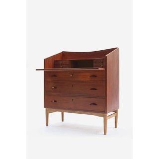 Scandinavian design secretary - Retro Studio