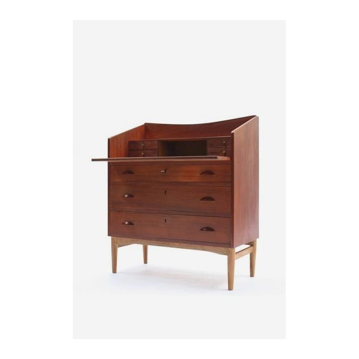 Scandinavian design secretary - Retro Studio