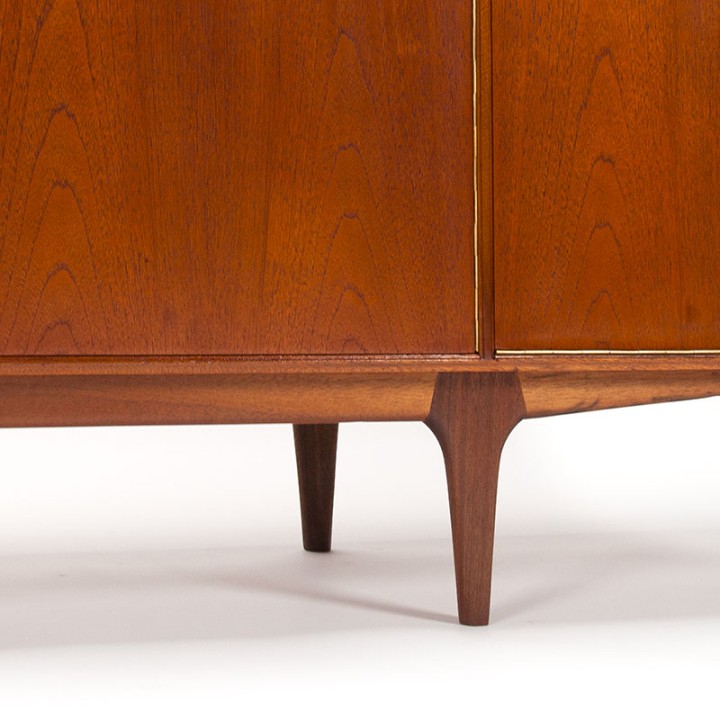 Mid-Century Dunvegan teak McIntosh dressoir