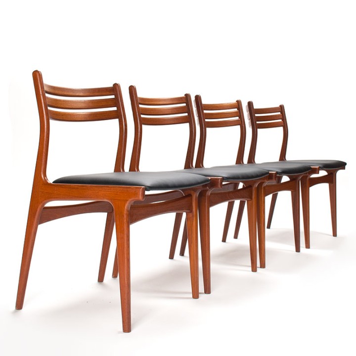 Johannes Andersen model U20 set of Mid-Century design chairs