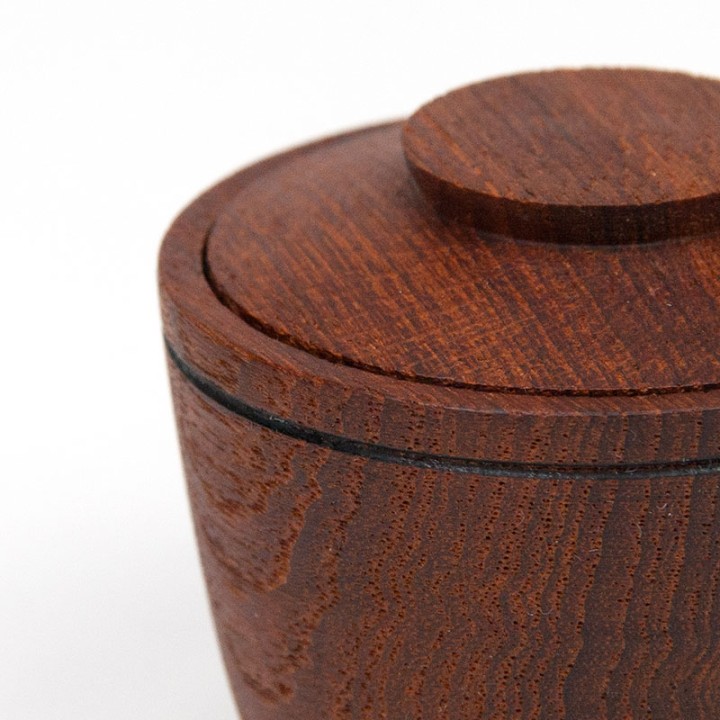 Miniature vintage bowl with lid in teak