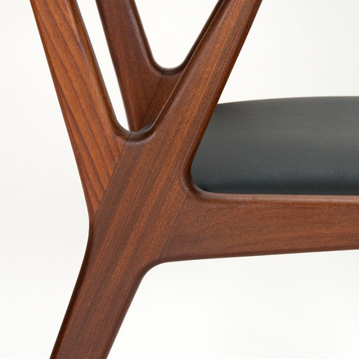 Teakhouten stoel met armleuning Mid-Century Deens design