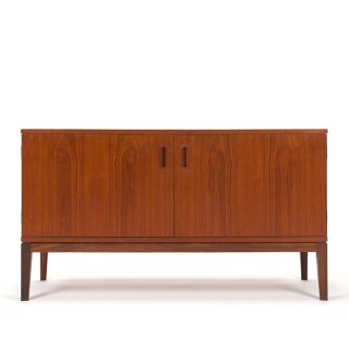 Mid-Century Deens teakhouten vintage kort model dressoir