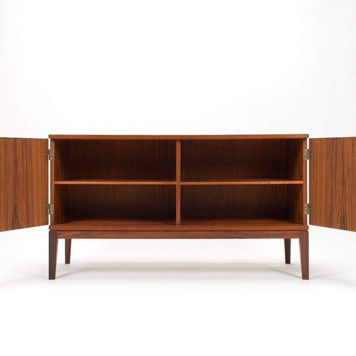 Mid-Century Deens teakhouten vintage kort model dressoir