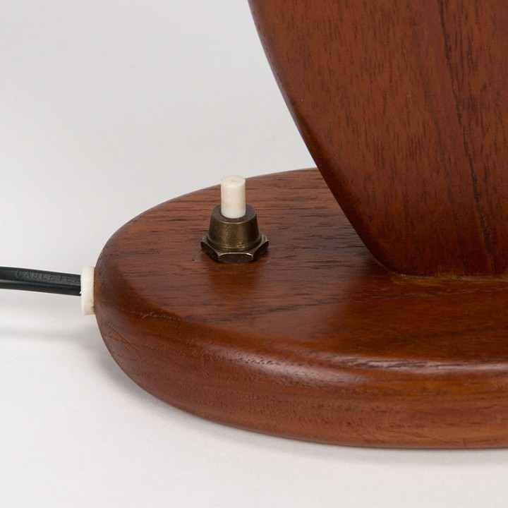 Organische Deense Mid-Century tafellamp in teak