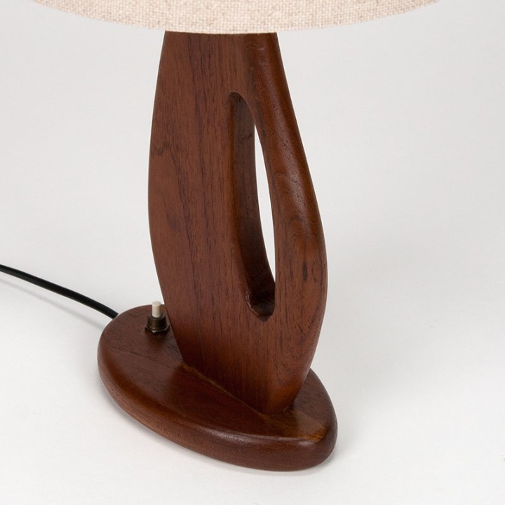 Organische Deense Mid-Century tafellamp in teak
