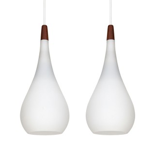 Holmegaard set van 2 Mid-Century 'Drop' hanglampen