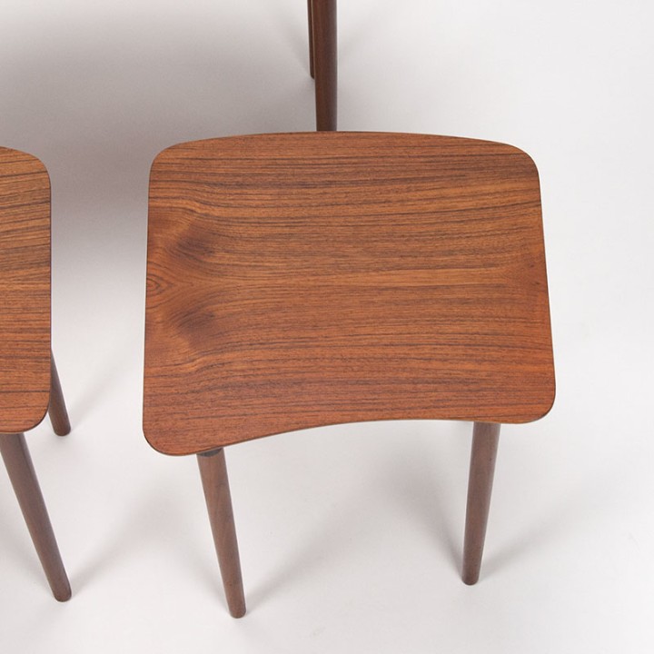 Deense Mid-Century niervormige set nesttafels
