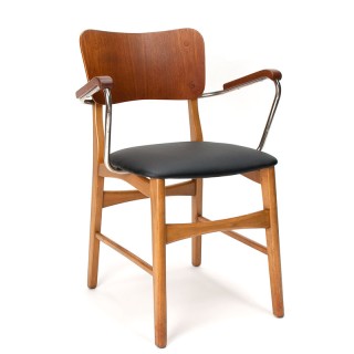 Ib Kofod-Larsen Mid-Century Deense stoel met armleuning