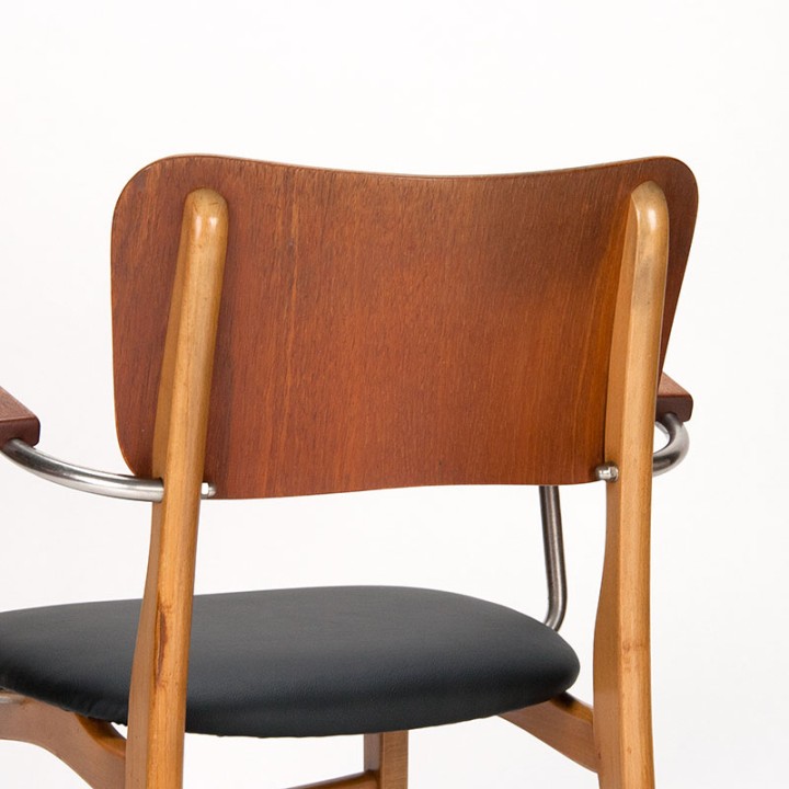 Ib Kofod-Larsen Mid-Century Deense stoel met armleuning
