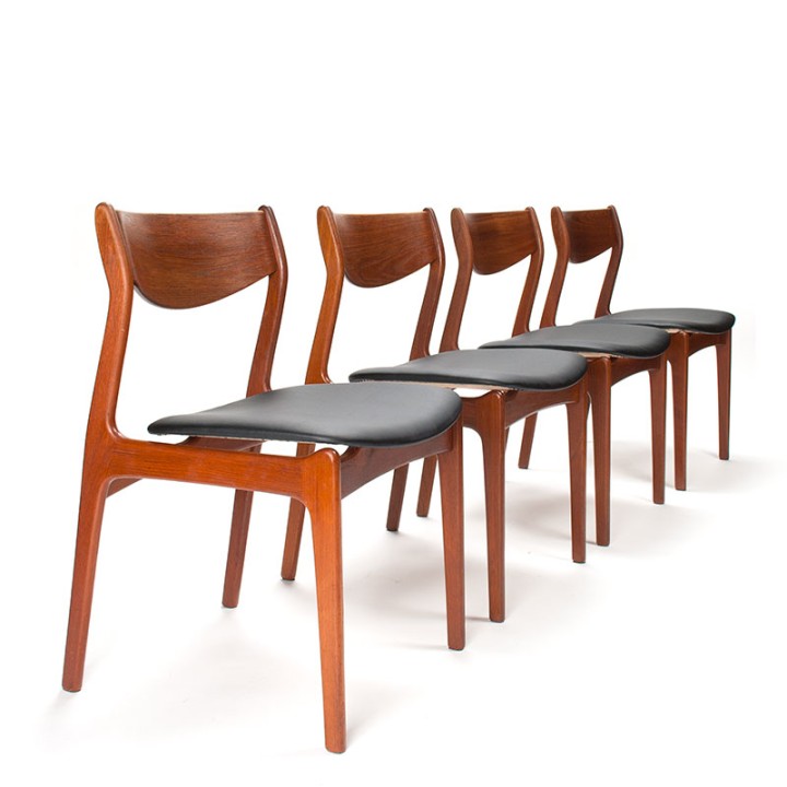 Set van 4 Deense P.E. Jørgensen eettafel stoelen in teak