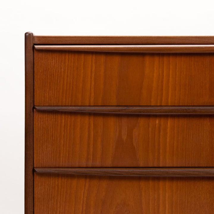 Mid-Century teak Danish chest of drawers with 6 drawers